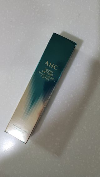 [NEW 탄력유턴 아이크림] AHC 유스 래스팅 리얼 아이크림 포 페이스 — 5점을 준 리뷰어가 2021년 3월 올린 사용 사진