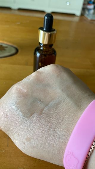 스킨큐어 산다화 비타민c 화이트닝 에센스 30ml — 5점을 준 리뷰어가 2023년 7월 올린 사용 사진