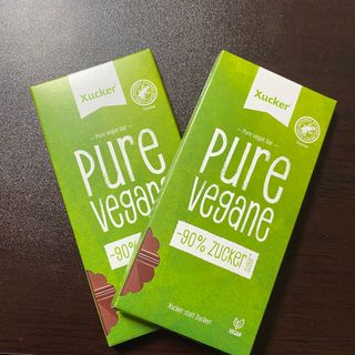 당류2g 자일리톨로 단맛을낸 슈카 퓨어비건 무설탕초콜릿 Xucker vegan 2개입 — 4점을 준 리뷰어가 2021년 4월 올린 사용 사진
