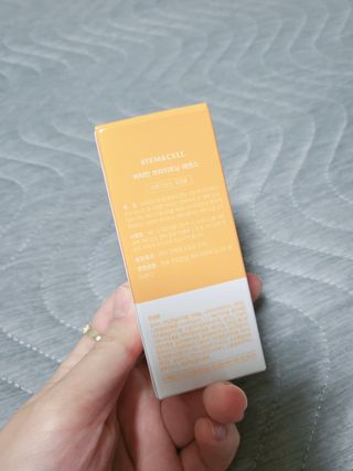 체르엠 스템앤셀 비타민 브라이트닝 에센스 30ml 1개 — 5점을 준 리뷰어가 2021년 9월 올린 사용 사진