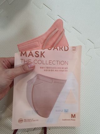 애니가드 셋업마스크 4컬러 각 10매입 [크리미베이지, 캐시미어로즈, 초콜렛브라운, 미드나잇네이비] — 5점을 준 리뷰어가 2022년 2월 올린 사용 사진