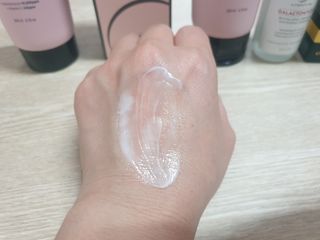 오투에니원 인컨보 바디 퍼퓸 크림 200ml — 5점을 준 리뷰어가 2023년 2월 올린 사용 사진