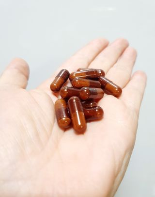 프리마인 홍삼의 강력한 에너지, 이제는 흡수율을 높인 최첨단 캡슐로 간편하게 초고속 충전하세요. — 5점을 준 리뷰어가 2022년 4월 올린 사용 사진