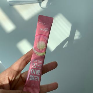 인디닥터 면역 생생 핑크 이뮨 젤리 + 타이탄 BCAA 프로틴 젤리스틱 — 5점을 준 리뷰어가 2022년 3월 올린 사용 사진