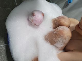 버블데이 아로마/과일 거품 입욕제 — 5점을 준 리뷰어가 2021년 7월 올린 사용 사진