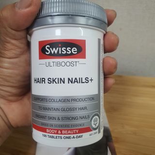 Swisse 스위스 헤어스킨네일 100정 — 5점을 준 리뷰어가 2021년 9월 올린 사용 사진