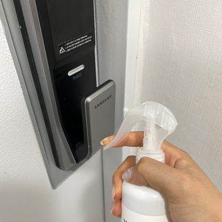 브이쉴드 살균 스프레이 300ml — 4점을 준 리뷰어가 2021년 7월 올린 사용 사진