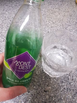 몽베스트 Montbest with Sparkling water Lime20병 — 5점을 준 리뷰어가 2023년 3월 올린 사용 사진