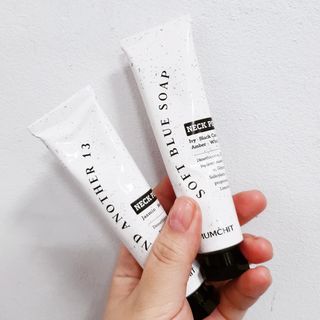 멈칫(MUMCHIT) 넥퍼퓸 NECKPERFUME 2가지 향 — 4점을 준 리뷰어가 2021년 11월 올린 사용 사진