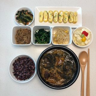 요리반상회 용문해장국 2팩 + 뚝배기 1개 — 4.5점을 준 리뷰어가 2021년 3월 올린 사용 사진