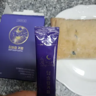 작심연구소 딥슬립커피 /  대마커피  (랜덤 증정) — 4.5점을 준 리뷰어가 2022년 5월 올린 사용 사진