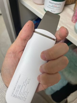 디하우트 랩 4 in 1 갈바닉 아쿠아 워터 필링기 스킨스크러버 — 5점을 준 리뷰어가 2021년 11월 올린 사용 사진