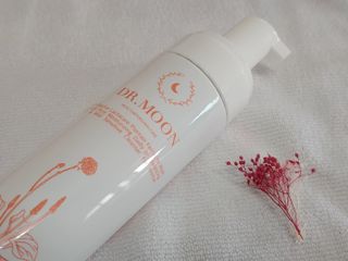 MF프리 [닥터문] 유산균 락토케어 질경초 여성청결제 200ml (폼타입) — 4.5점을 준 리뷰어가 2022년 7월 올린 사용 사진