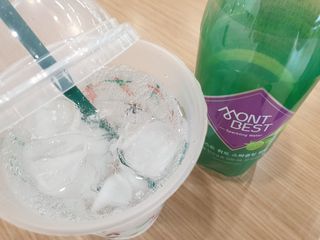 몽베스트 Montbest with Sparkling water Lime20병 — 5점을 준 리뷰어가 2021년 10월 올린 사용 사진