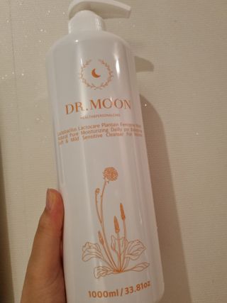 프리[닥터문] 유산균 락토케어 질경초 여성청결제 1000ml (젤타입) — 5점을 준 리뷰어가 2022년 6월 올린 사용 사진