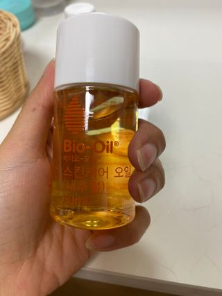 바이오오일 [바이오-오일] 스킨케어 오일 내추럴 60ml — 4.5점을 준 리뷰어가 2021년 11월 올린 사용 사진
