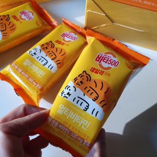 광동생활건강 [광동] 비타500데일리스틱  ★빼빼로데이★ 30포+70포+ 뚱랑이스티커+빼빼로+쇼핑백 — 5점을 준 리뷰어가 2022년 11월 올린 사용 사진
