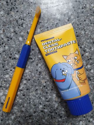 Pethroom 페스룸 PETHROOM DENTAL CARE SET 페스룸 덴탈 케어 세트 / 덴탈 클린 칫솔 + 덴탈 클린 치약 — 5점을 준 리뷰어가 2021년 1월 올린 사용 사진