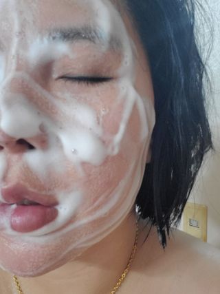 아미퓨어 [라이브] 피부장벽 강화를 위한 머랭 버블 클렌저 천연계면활성제로 온가족 사용가능 — 4점을 준 리뷰어가 2021년 7월 올린 사용 사진