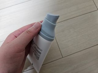 [스킨1004] 마다가스카르 센텔라 히알루-시카 워터핏 선세럼 50ml — 5점을 준 리뷰어가 2024년 5월 올린 사용 사진