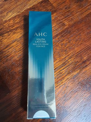 [NEW 탄력유턴 아이크림] AHC 유스 래스팅 리얼 아이크림 포 페이스 — 5점을 준 리뷰어가 2021년 2월 올린 사용 사진
