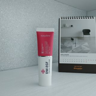 이지듀 DW-EGF 크림 다이브좀_콜라겐이 쏙쏙, 탄력피부로 다이빙 — 4점을 준 리뷰어가 2021년 2월 올린 사용 사진