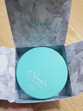 리즐리 씨슬릭 톤업 쿨링 쿠션 15g — 5점을 준 리뷰어가 2021년 7월 올린 사용 사진