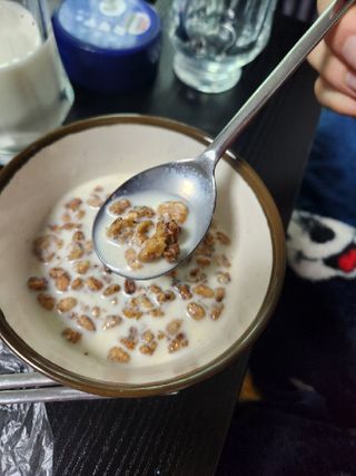 맛있게 먹어도 당 1g 대, 오!그래놀라 저당 통보리 — 5점을 준 리뷰어가 2025년 1월 올린 사용 사진