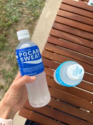 [동아오츠카] 포카리스웨트  500ml PET + 이온워터 500ml PET — 5점을 준 리뷰어가 2025년 7월 올린 사용 사진