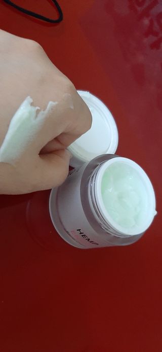 엔디어고 햄프에너지 베리어 크림 50ml — 5점을 준 리뷰어가 2022년 11월 올린 사용 사진