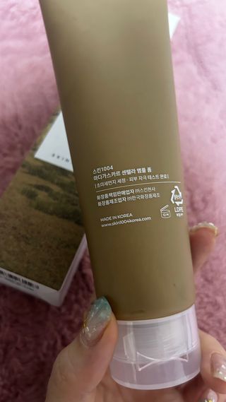 스킨1004 [SKIN1004] 마다가스카르 센텔라 앰플 폼 125ml — 5점을 준 리뷰어가 2024년 9월 올린 사용 사진