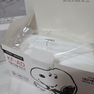 JHWORLD 스누피 마스크 정품 스누피 KF-AD 국내 비말차단 아동용 성인용 일회용 덴탈마스크 50매 — 5점을 준 리뷰어가 2021년 6월 올린 사용 사진