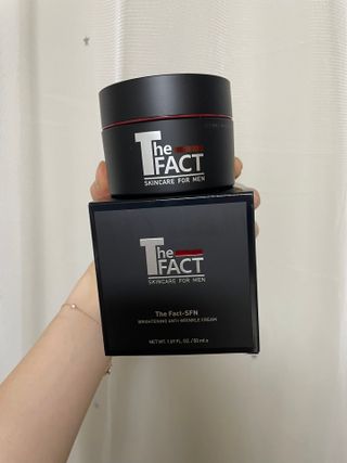 The Fact 더팩트 에스에프엔 브라이트닝 안티 링클 크림 50ml — 5점을 준 리뷰어가 2022년 5월 올린 사용 사진