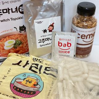 더밥  고추마녀 라볶이 +  나이스미 무설탕 현미후레이크 — 5점을 준 리뷰어가 2021년 10월 올린 사용 사진