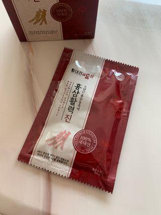 힘내라김홍삼 홍삼활력진 50ml x 5포 — 4점을 준 리뷰어가 2021년 4월 올린 사용 사진