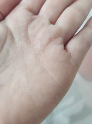 산다화 더블 이펙트 안티 링클 세럼 50ml — 5점을 준 리뷰어가 2022년 12월 올린 사용 사진