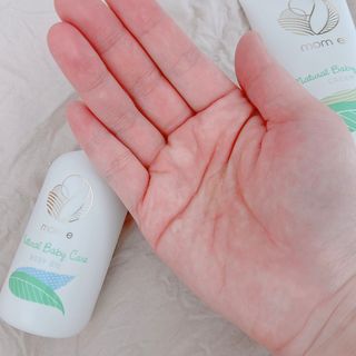 mom e 맘이 내추럴 베이비 케어 크림+바디오일 — 5점을 준 리뷰어가 2021년 1월 올린 사용 사진