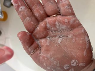 프리마인 메이크업과 들뜨는 각질까지 한방에 깐달걀로! 순하기까지한 셀베이스 그린티클렌저(200ml) — 5점을 준 리뷰어가 2023년 4월 올린 사용 사진