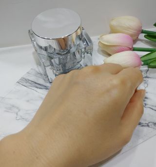 아이디플라코스메틱 아이디 페이스핏  시그니처 크림 50ml — 5점을 준 리뷰어가 2021년 10월 올린 사용 사진