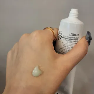 랑벨 랑바이오 블랙 시카 크림 50ml(블랙비 프로폴리스, 시카 4종, 판테놀 10 함유) — 5점을 준 리뷰어가 2023년 2월 올린 사용 사진