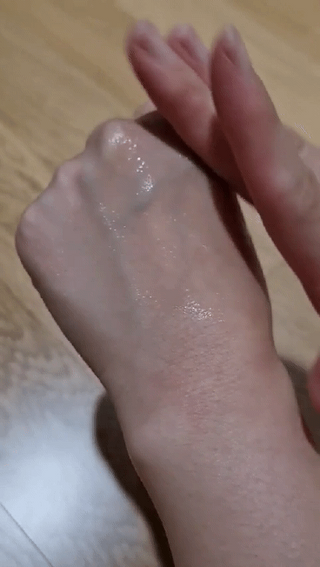 리더스코스메틱 리더스 카밍 바이오틱스 에센스 워터 — 5점을 준 리뷰어가 2021년 8월 올린 사용 사진