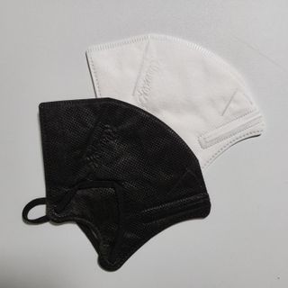 나무드 [유한킴벌리] 크리넥스 KF80 데일리 마스크 화이트 대형 블랙 10개 + 대형 화이트 10개 — 5점을 준 리뷰어가 2021년 10월 올린 사용 사진