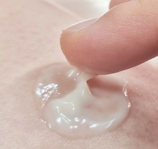 [후르디아] 올리브영 저자극 비건바디로션 — 5점을 준 리뷰어가 2023년 3월 올린 사용 사진