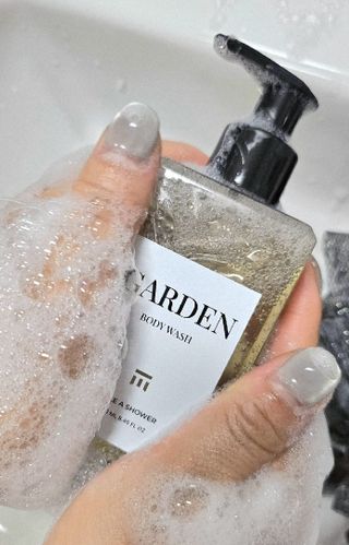 테이크어샤워 쿠팡) 가든 바디워시 GARDEN BODY WASH 250ML — 5점을 준 리뷰어가 2025년 9월 올린 사용 사진