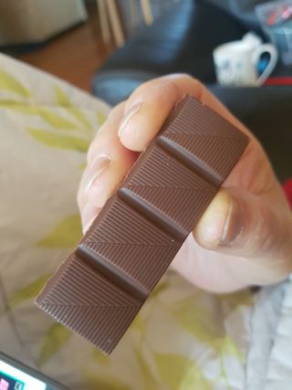 당류2g 자일리톨로 단맛을낸 슈카 퓨어비건 무설탕초콜릿 Xucker vegan 2개입 — 5점을 준 리뷰어가 2021년 4월 올린 사용 사진
