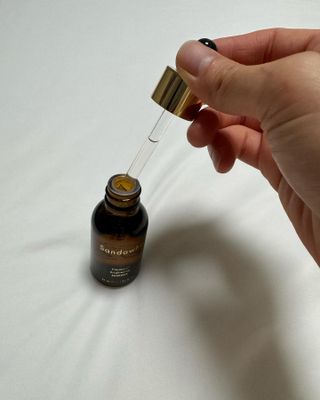 스킨큐어 산다화 비타민c 화이트닝 에센스 30ml — 5점을 준 리뷰어가 2024년 1월 올린 사용 사진