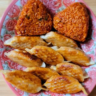 삼양냉동 [삼양] 얇은피불닭왕교자+얇은피까르보불닭왕교자 총4팩 — 5점을 준 리뷰어가 2021년 2월 올린 사용 사진