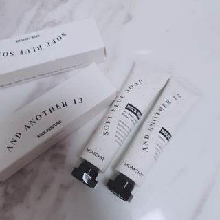 멈칫(MUMCHIT) 넥퍼퓸 NECKPERFUME 2가지 향 — 5점을 준 리뷰어가 2021년 11월 올린 사용 사진