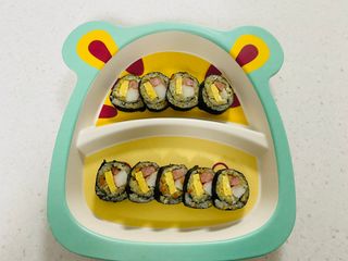 해풀잎 누구나 김밥*1ea [(혼합야채 35g *1ea,  김밥김 (5g, 5ea),  양념간장 (6g, 5ea), 참기름(5g, 2ea)] — 4점을 준 리뷰어가 2022년 8월 올린 사용 사진