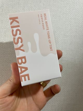 KISSY BAE 키시베이 키시베이 리얼화이트 톤업틴트 — 5점을 준 리뷰어가 2021년 9월 올린 사용 사진